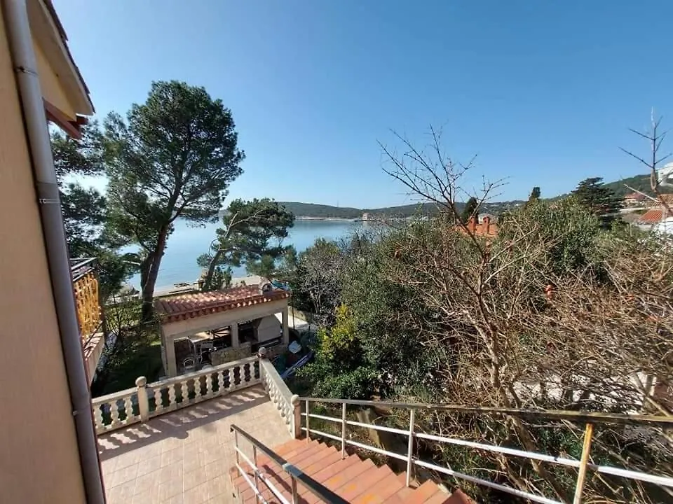 Seaside Dunka Apartment Martinscica  Croatia